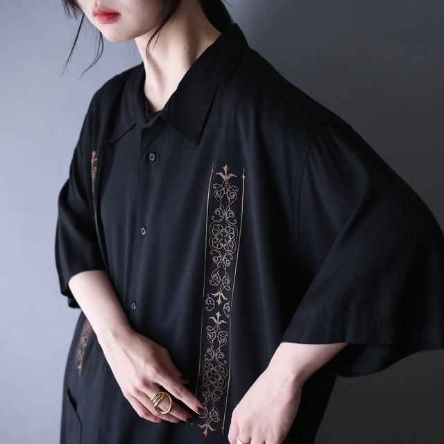 "刺繍" symmetry line design XXL over silhouette h/s shirt