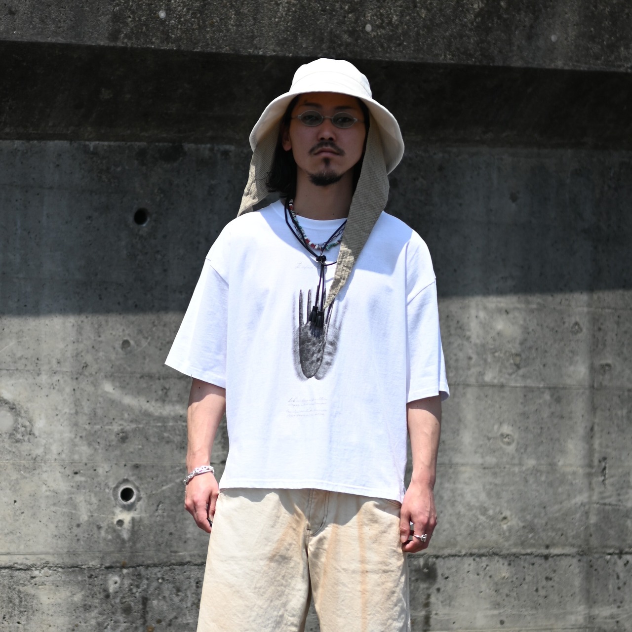 Leh / Contemporary Big Size Slit T-SH