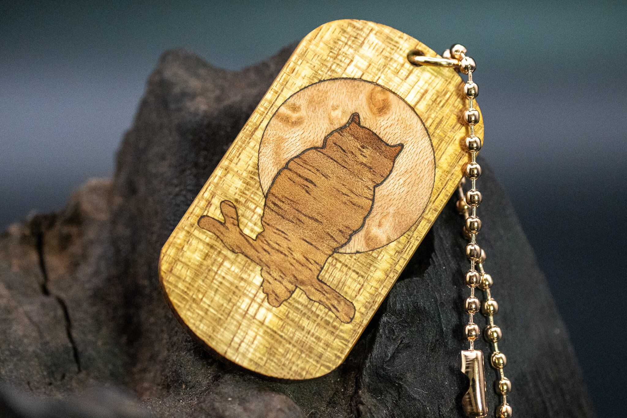 【黄金の木】御蔵島 金桑 ドッグタグ 象嵌 夜とミミズク