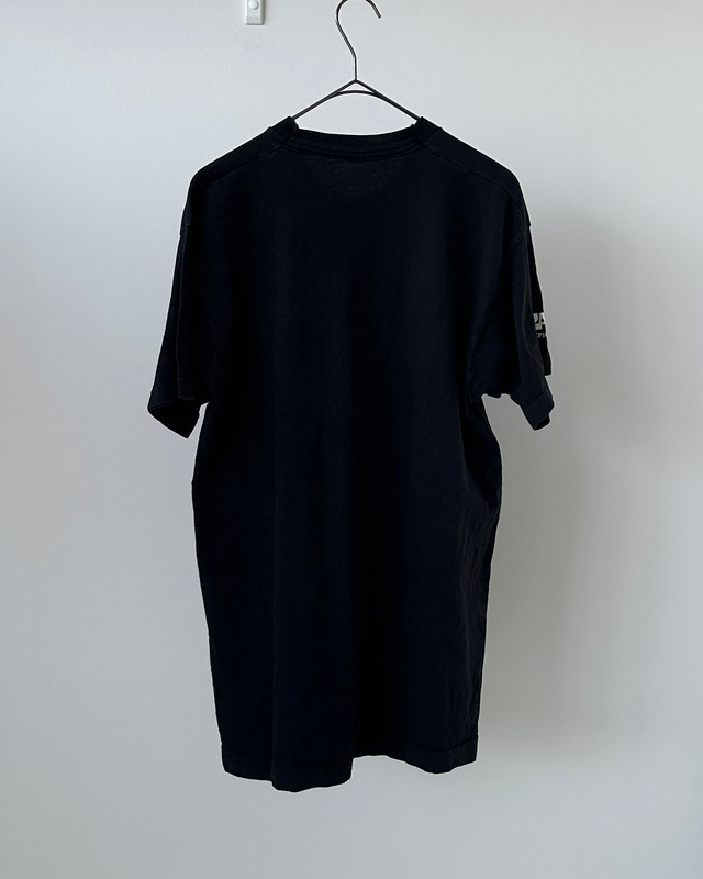 -Fashion Victim- Vintage 90s L Print T-Shirt made in USA