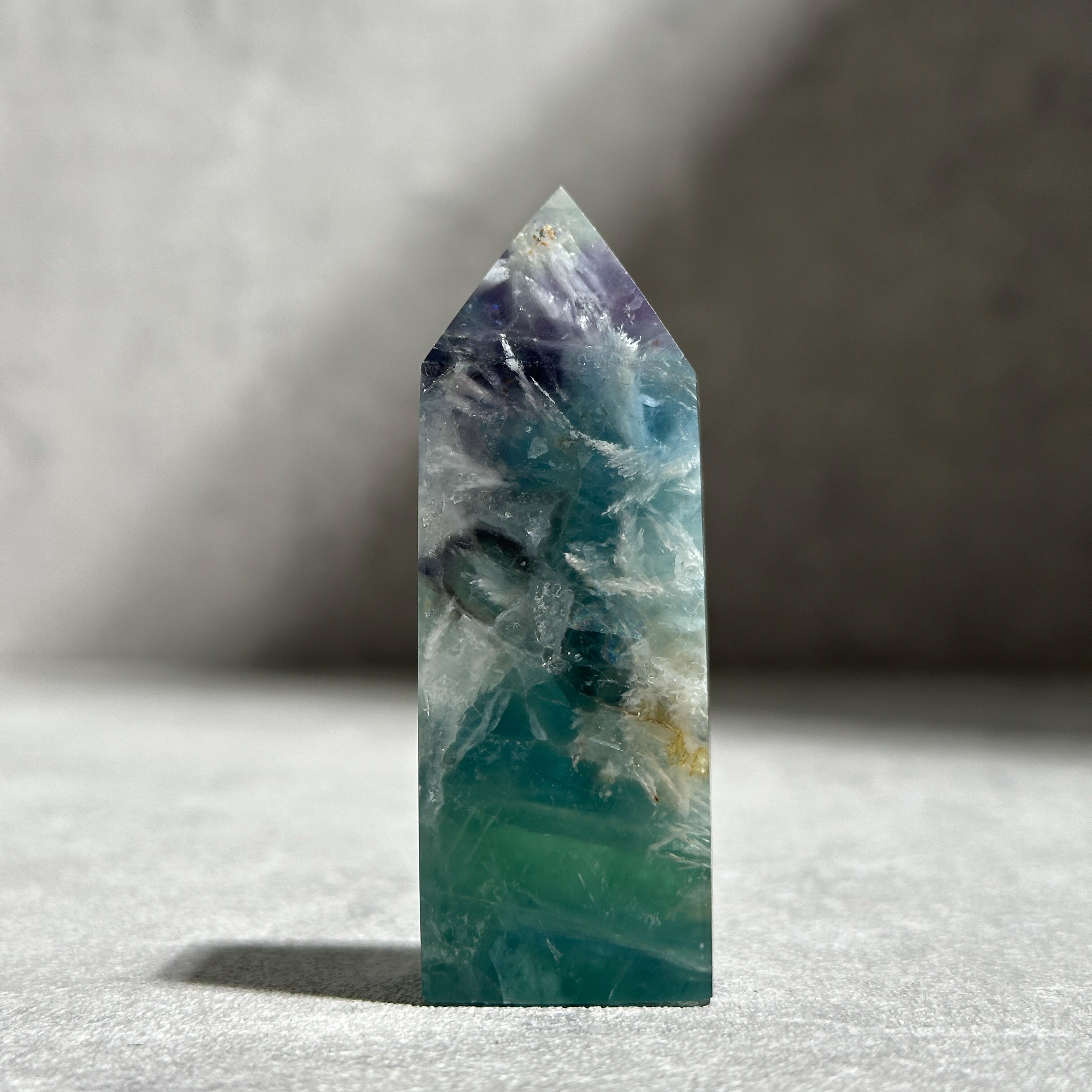 エンジェルフェザーフローライトタワー型32◇ Angel Feather Fluorite