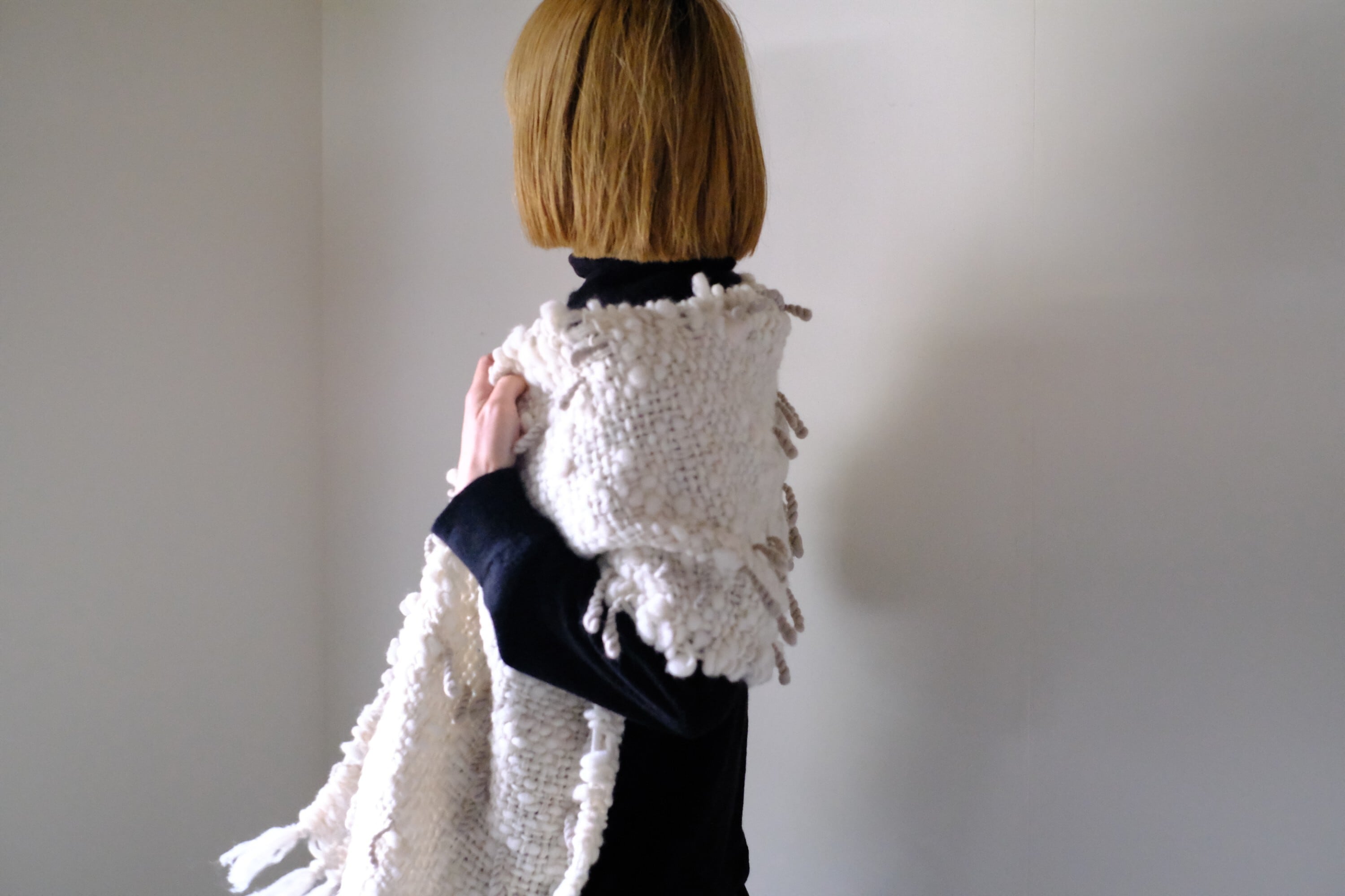 手紡ぎ糸のマフラー　o-0539