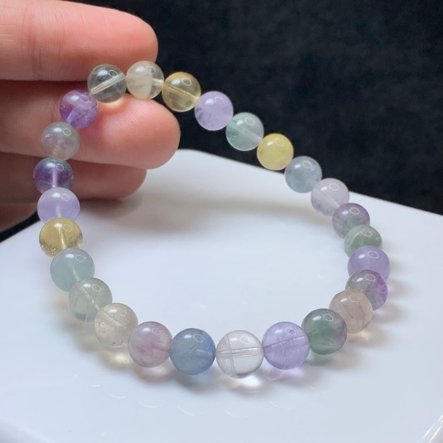 1.パステル系フローライト・ブレスレット
