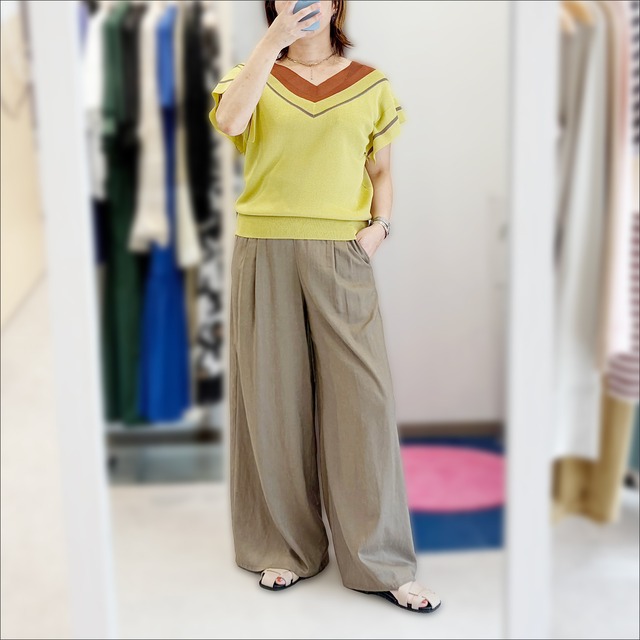 Lallia Mu レイヤードネックトリコロールニット(Beige/Pistacchio/Navy)2612400