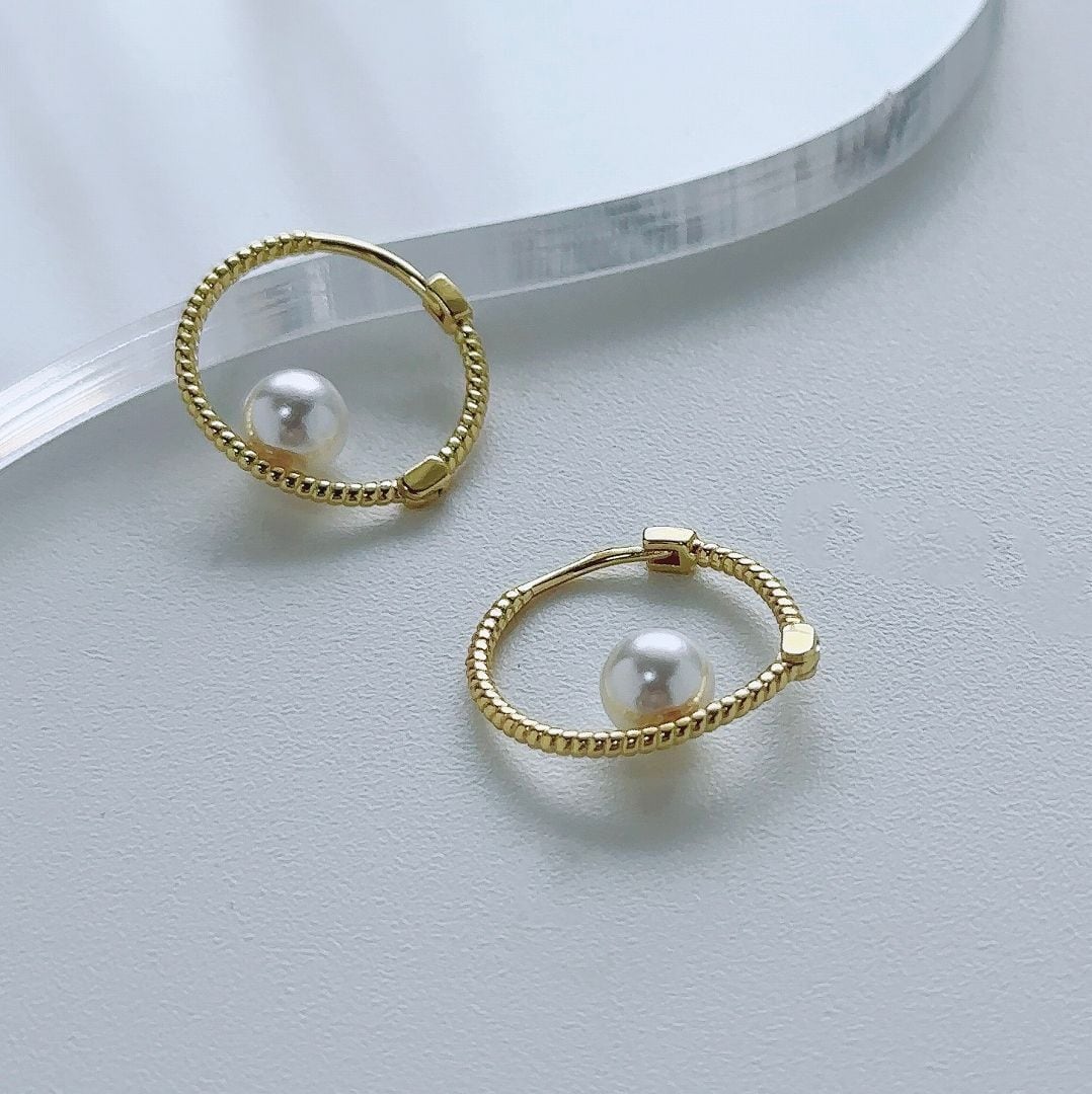 リュンヌページ Pierces | Lune (リュンヌ)