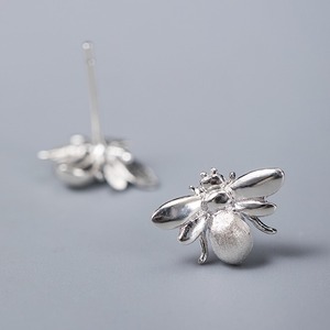 蜂のピアス　SILVER　0425