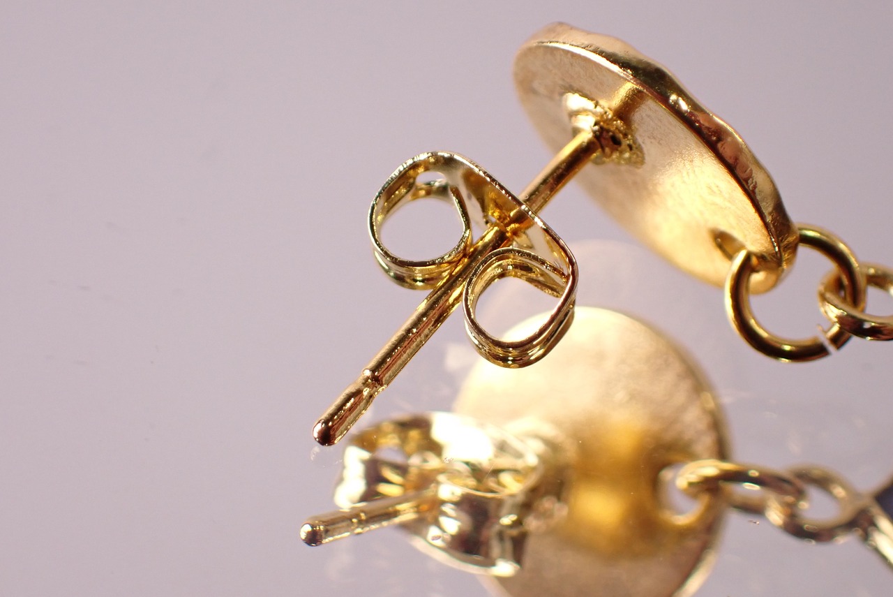 サファイアピアス　[D3-60]