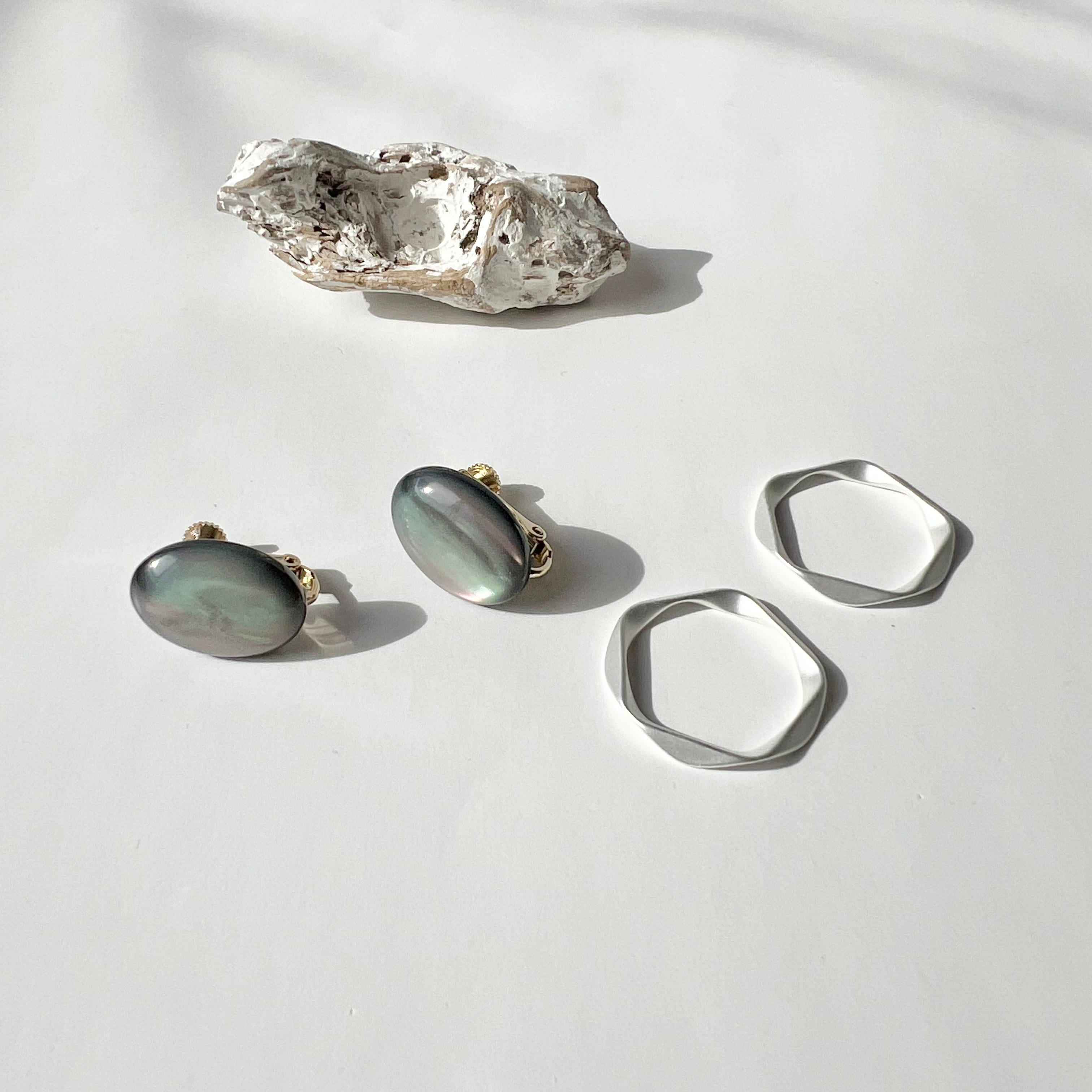 オーロラ×マットシルバーフープピアス ・イヤリング | Handmade