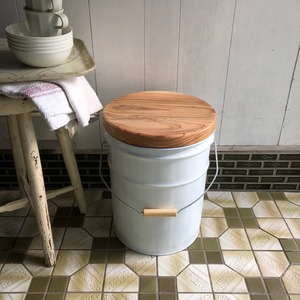 CANSTOOL White
