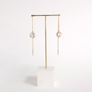 Chain pearl pierce