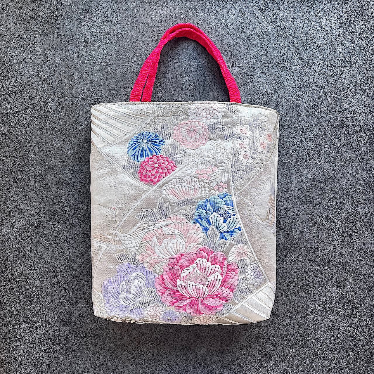 富貴長寿の吉祥文様｜帯トートバッグ〈牡丹と鶴〉帯締め持ち手