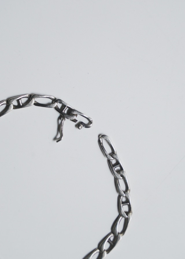 70’s- oval chain bracelet