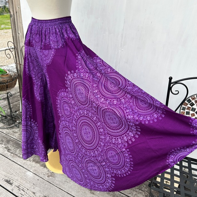 マンダラ柄たっぷりフレアーパンツ