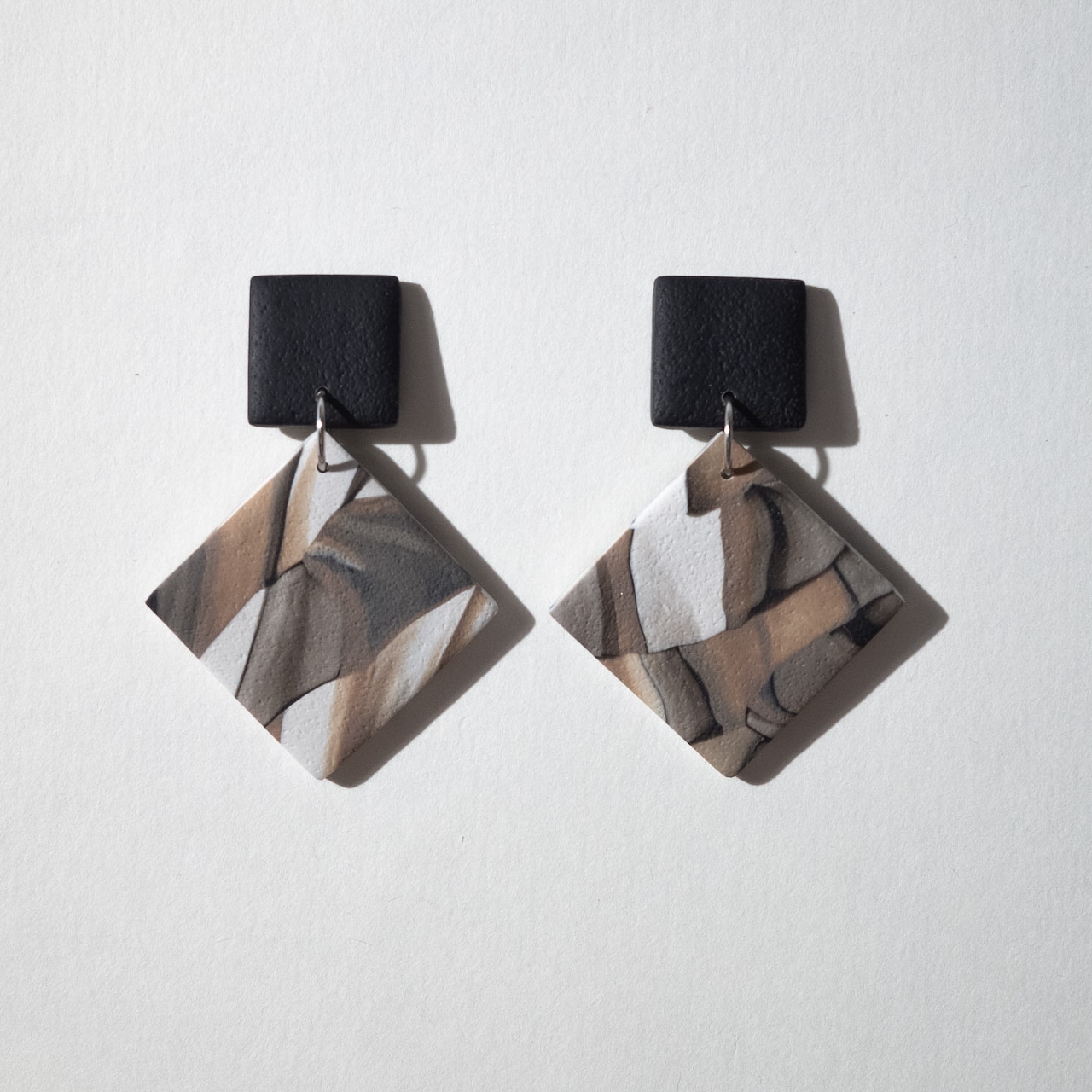 Matte : Black & Beige square