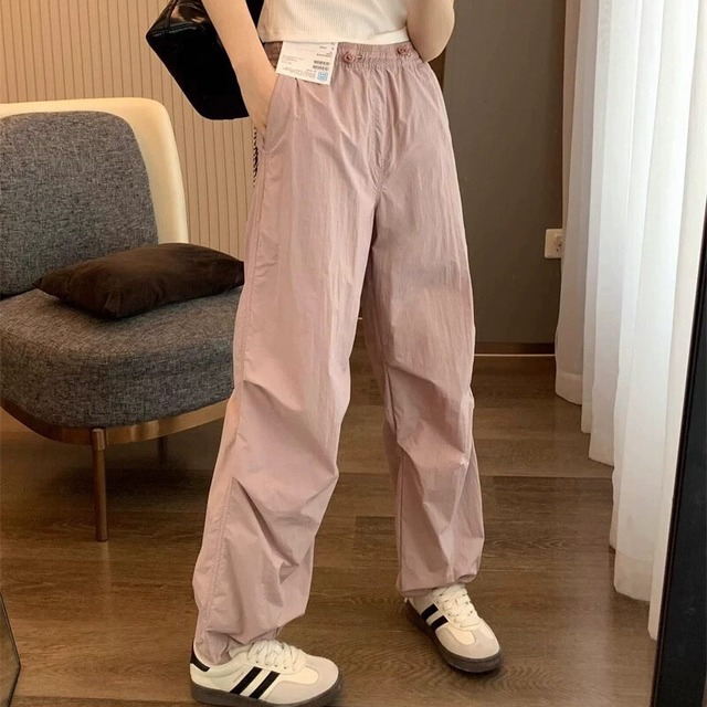 レディース パンツ ボトムス ジョガーパンツ ストレートパンツ ロングパンツ ロング フェミニン ポケット ハイウエスト ウエストゴム ドロスト かわいい 大人可愛い きれいめ シンプル カジュアル 上品 おしゃれ こなれ感 ラフ スポーティー ガーリー 抜け感 ベーシック 無地 春 夏 秋 10代 20代 30代 学生 学校 通学 お出かけ お泊まり アウトドア キャンプ 公園 女子会 休日 楽ちん 普段使い 着回し 定番 S M L XL ゆったり ブラック ベージュ ピンク グレーブルー グリーン