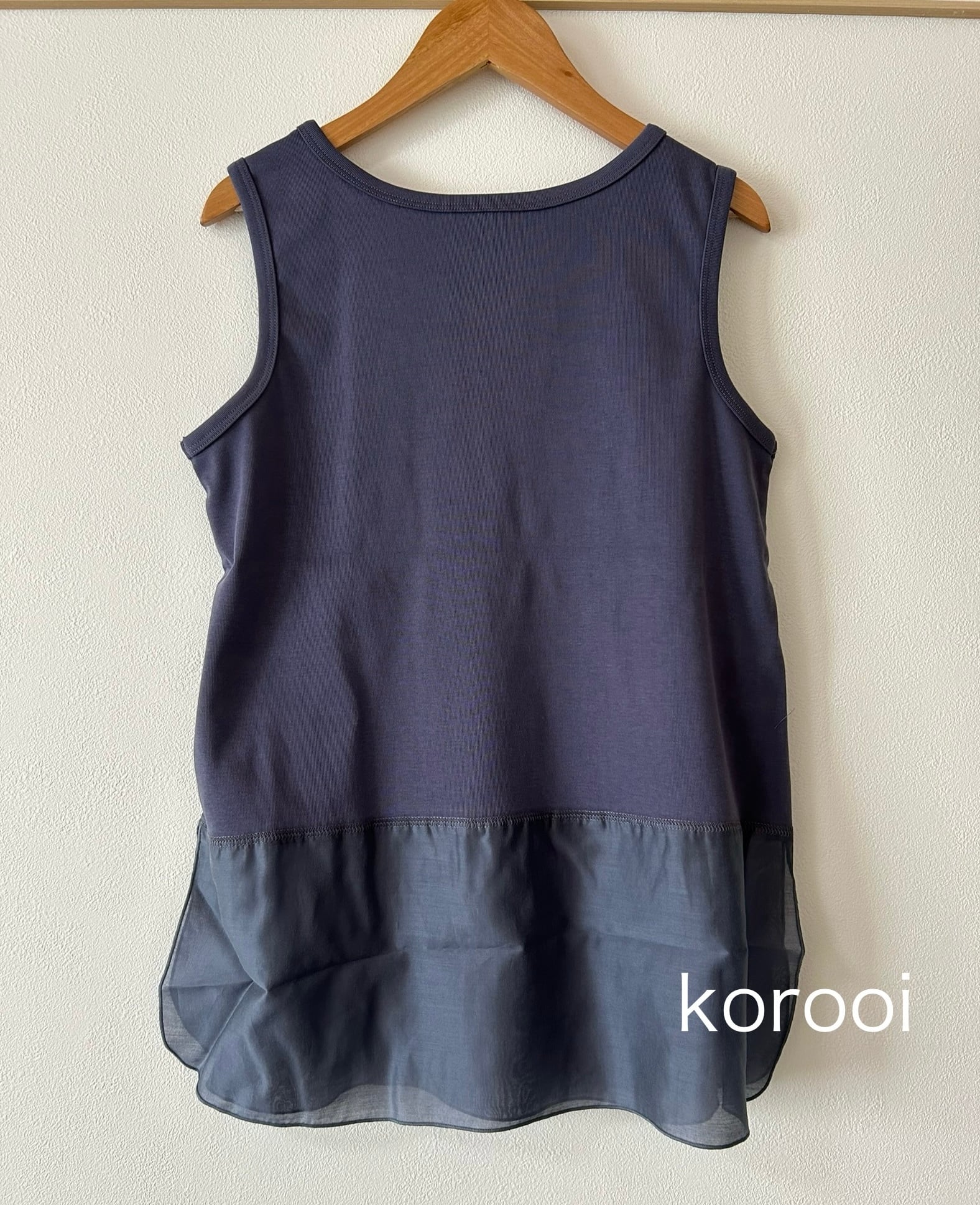 Dignite collier(ディニテコリエ)】袖シアー切替タンクトップ