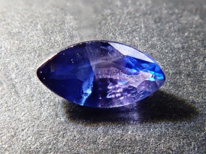 タンザニア産バイカラーサファイア 0.168ct