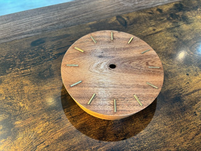 展示品　木とBRASSで作った温もりあふれる 置くことも出来る壁掛け時計