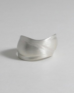 Form Ring 05