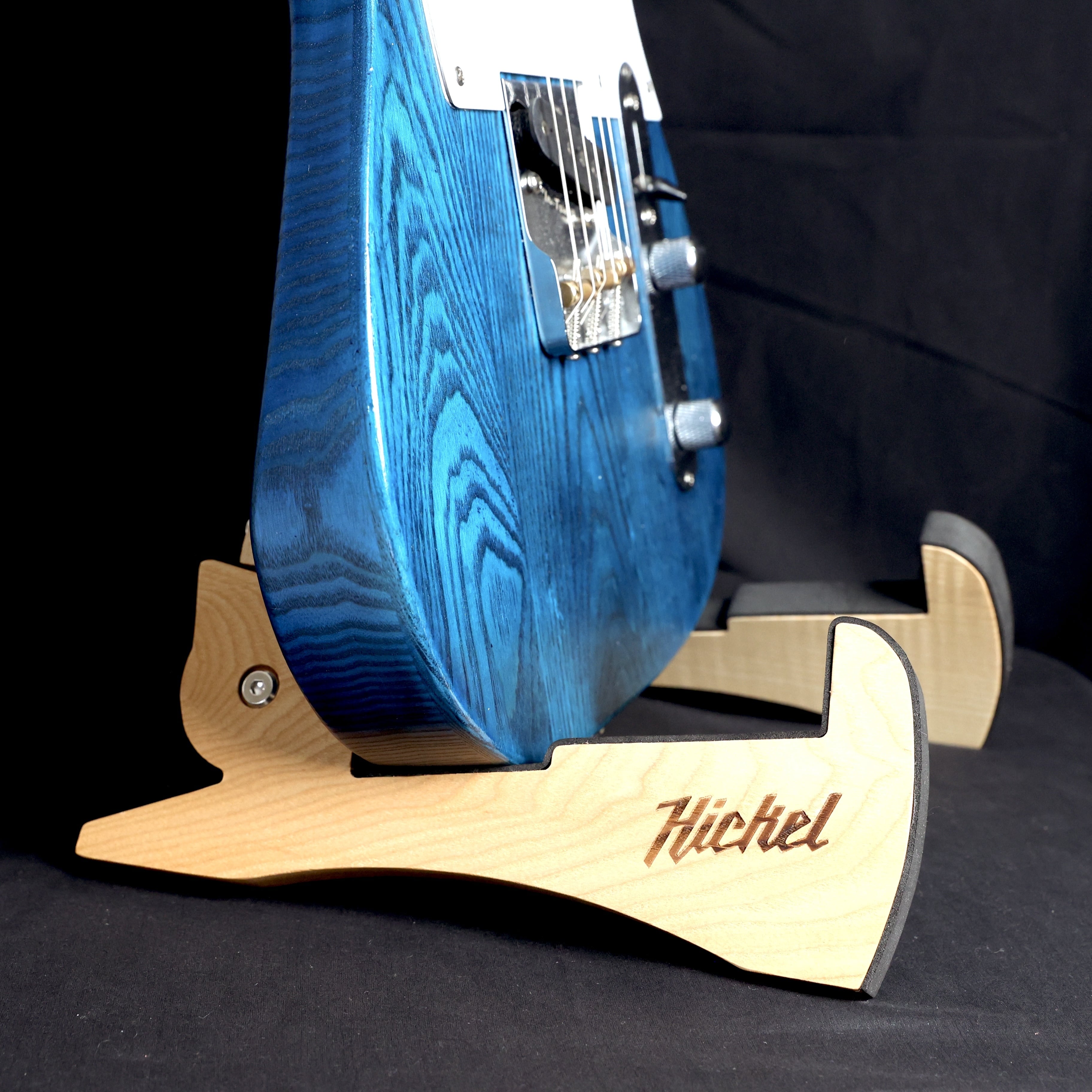 Ash】折りたたみ式木製ギタースタンド 【NAOS】 | HiCKEL GUITARS
