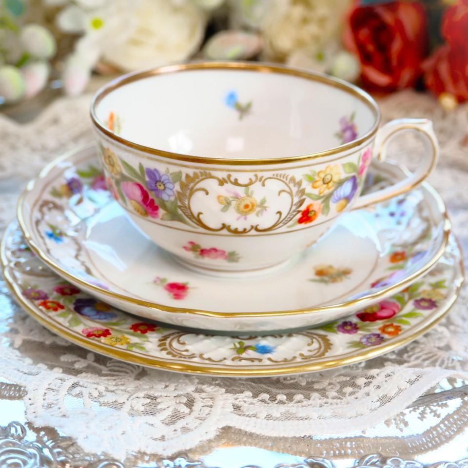 素敵 英国パラゴン ビクトリアナローズ トリオ2客 カップ＆ソーサー F9