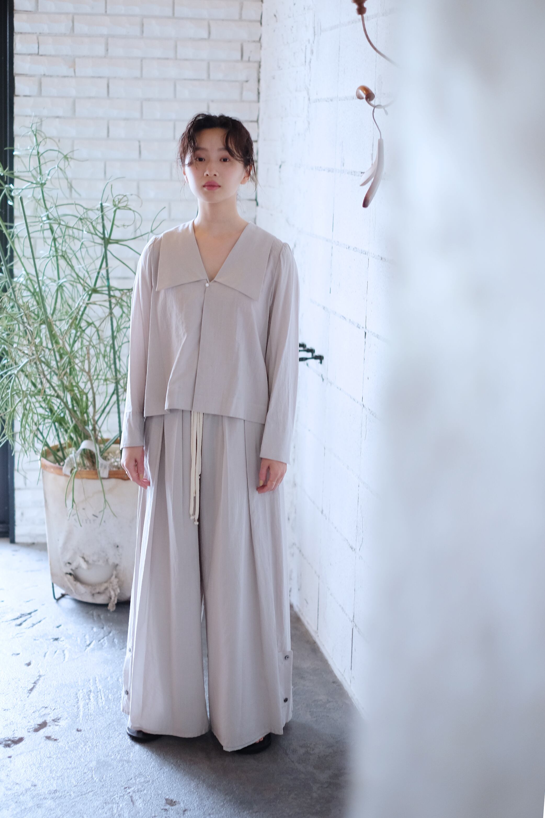 Sailor collar blouse [ Pale gray ] PHABLIC MARKET
