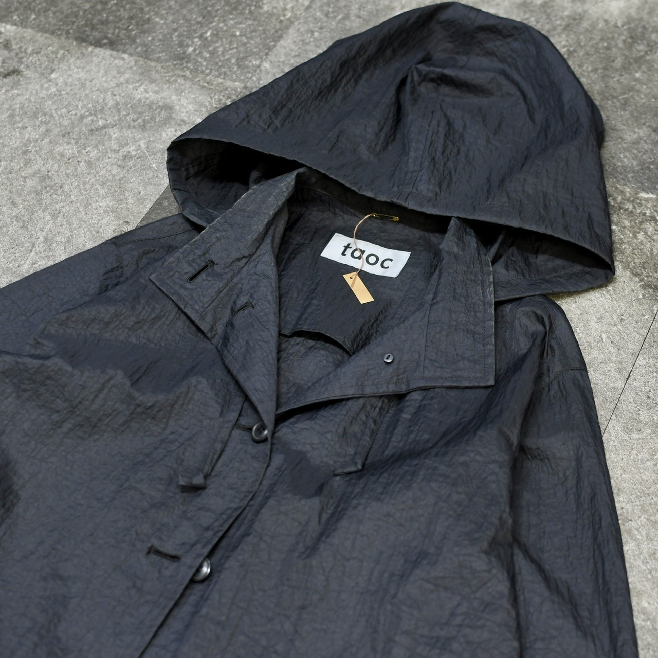 design nylon coat black