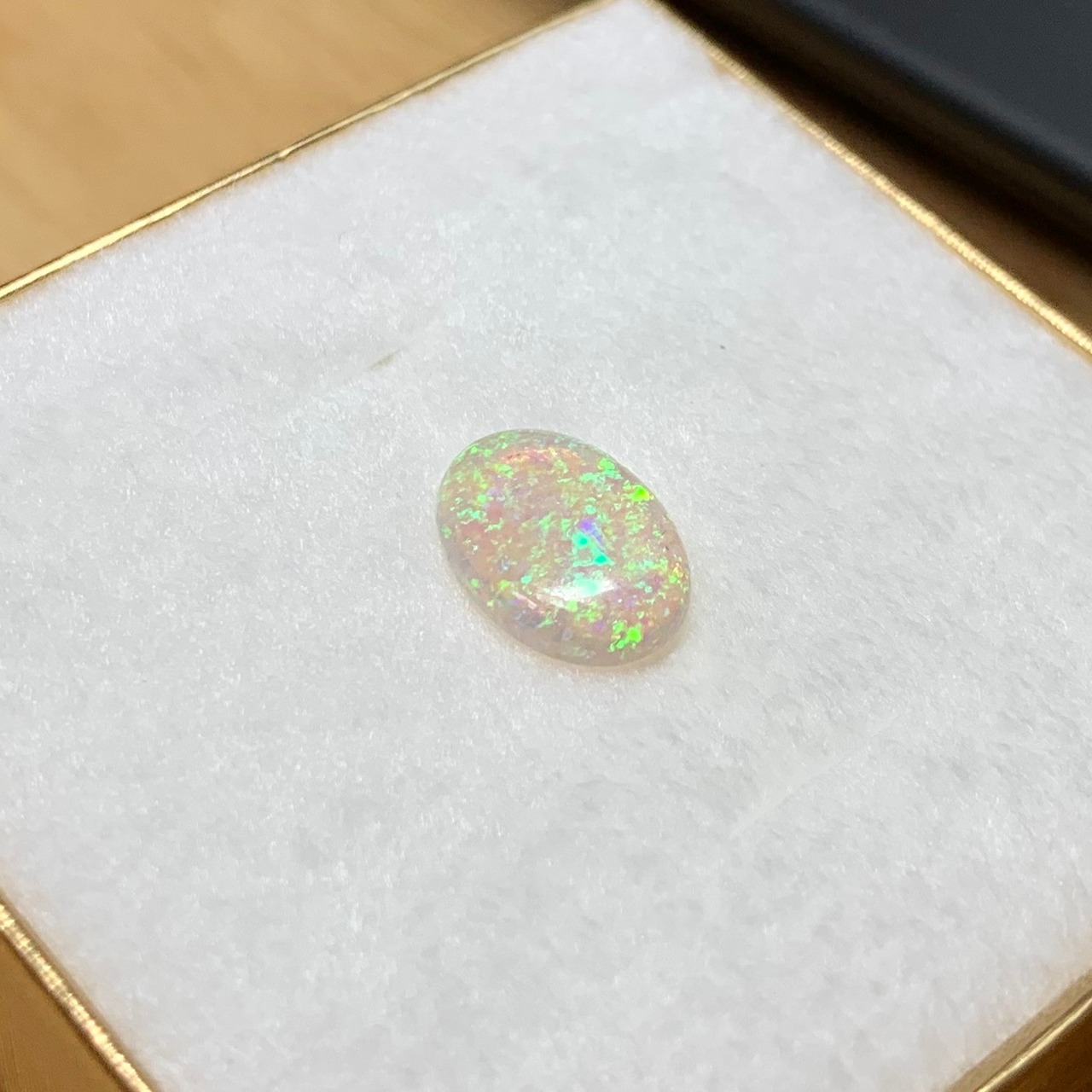 オパール 1.838ct 遊色 簡易ソーティング付き