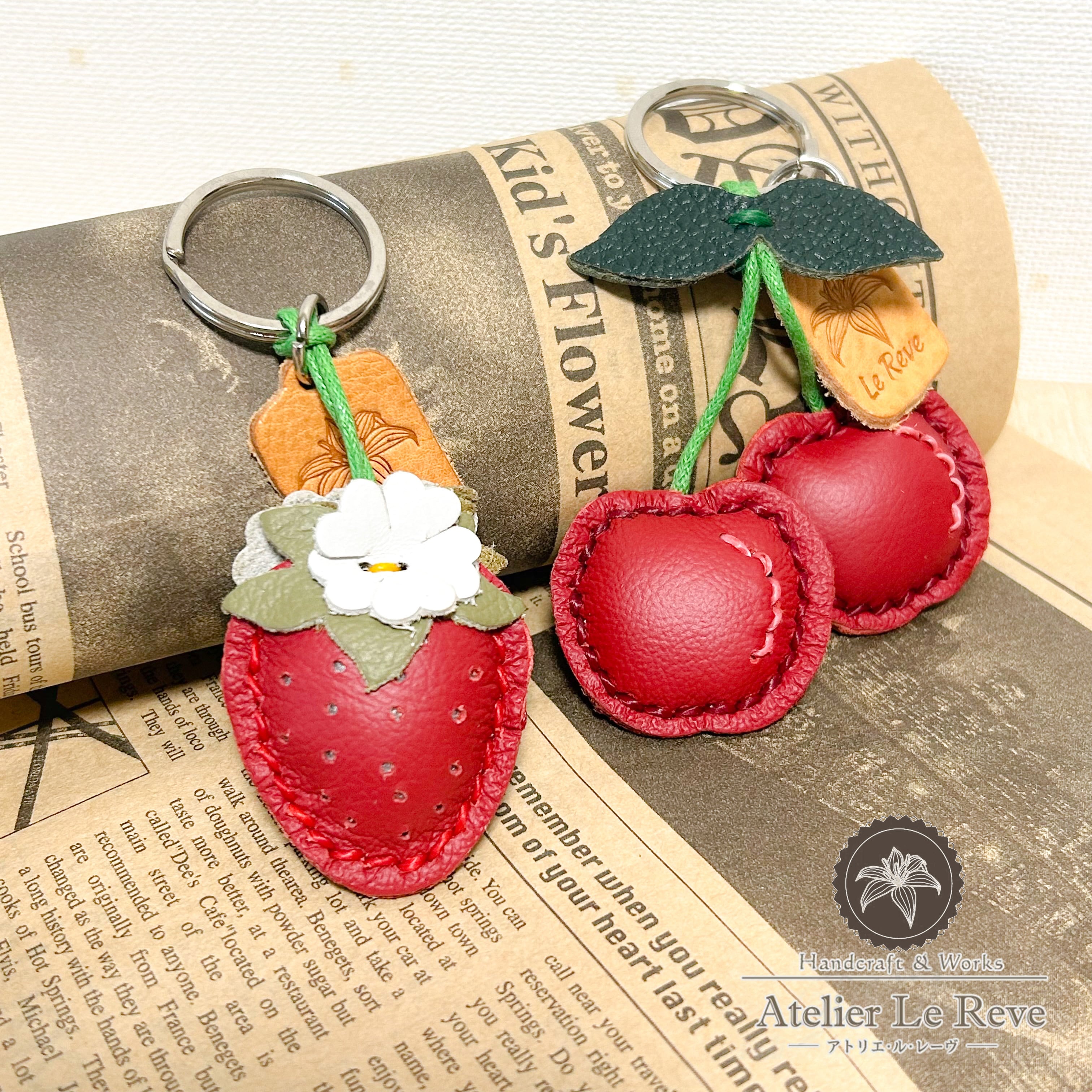 フルーツ型レザー風キーホルダー6個セット　アンティーク 本革 キーホルダー フルーツ （いちご・さくらんぼ）2種 苺 レザー