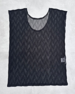 ISSEY MIYAKE　SHEER  TEXTURED TOP