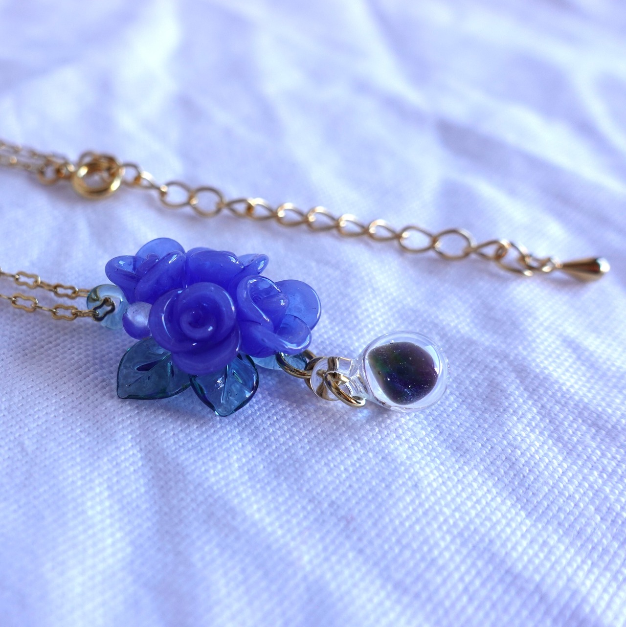青いバラの花束ネックレス | SatsukiStudio -ハンドメイドのガラス 
