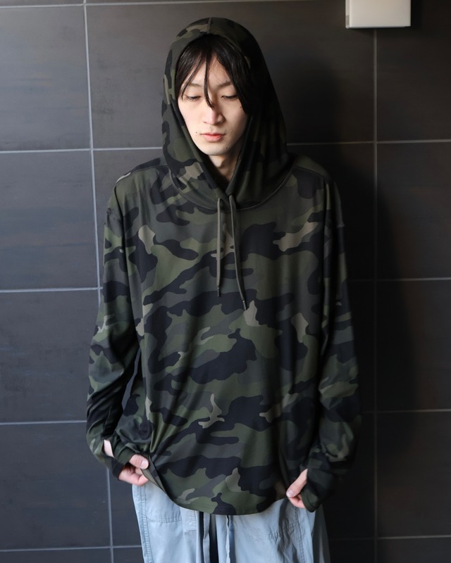 Thumbhole camouflage hoodie