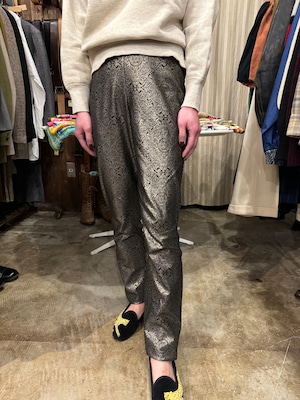 PATTERN METALIC PANTS