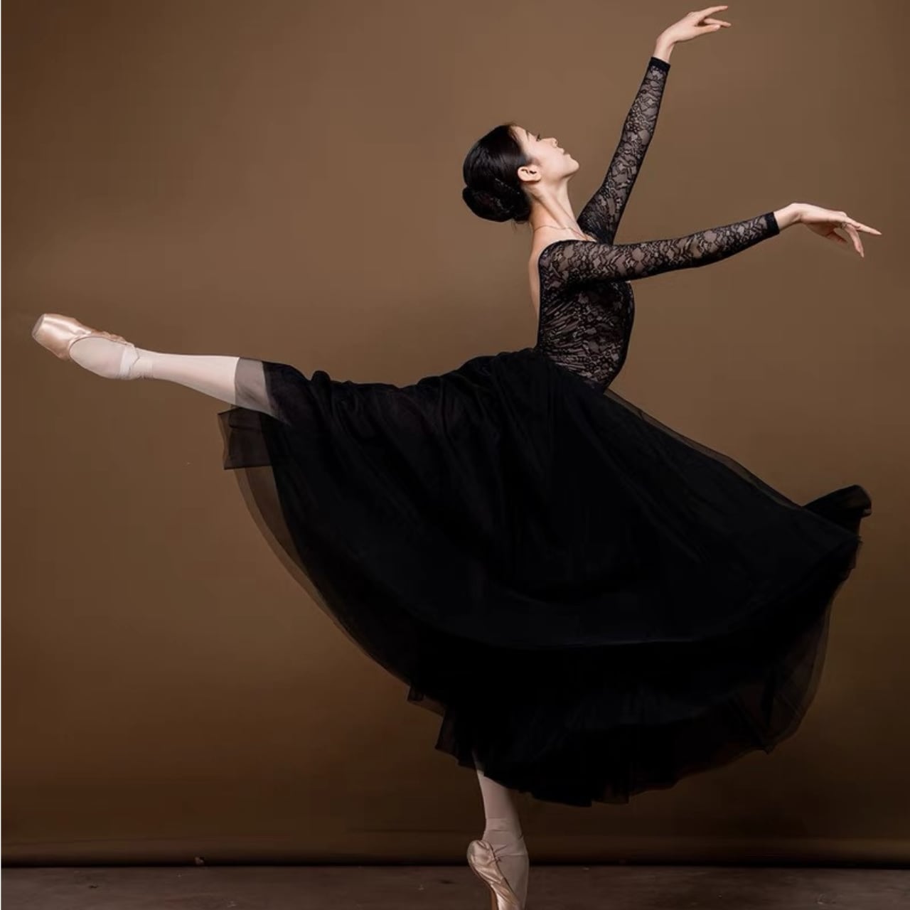 【美品】AMIKA•kids バレリーナロングT-ドレス　7M〜3Y ネイビー BALLERINA LONG T-DRESS SMOKEPINK 7M-6Y残りわずか | AMICA・kids