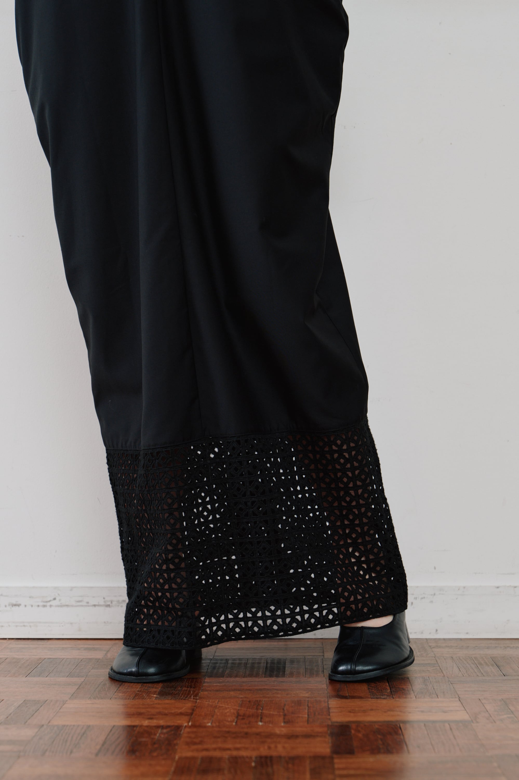 Hella lace tie over dress レースタイオーバードレス Black | planet3rd