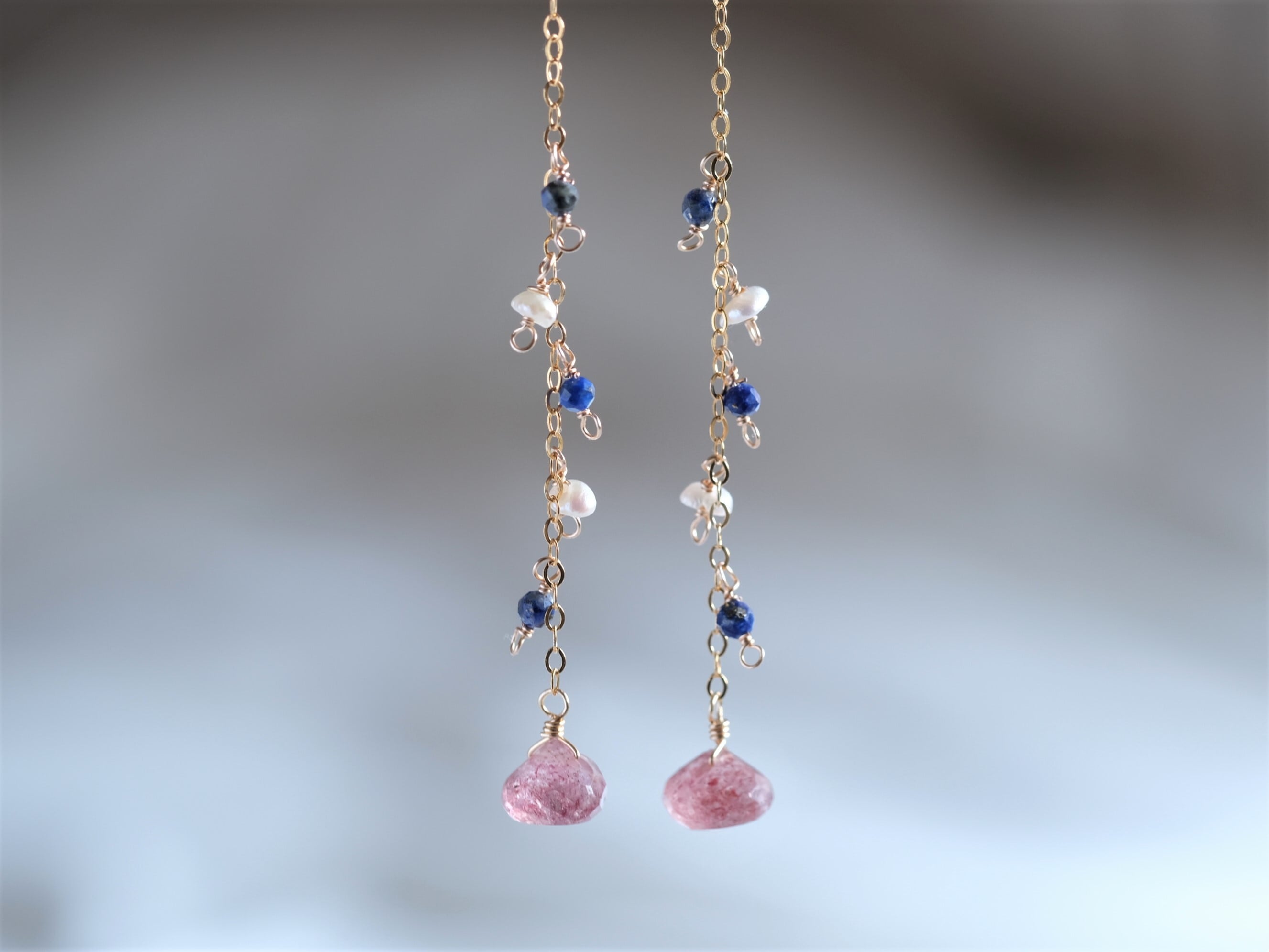 Lítil skemmtiferð earring：ピンクエピドート×ラピスラズリ×淡水 