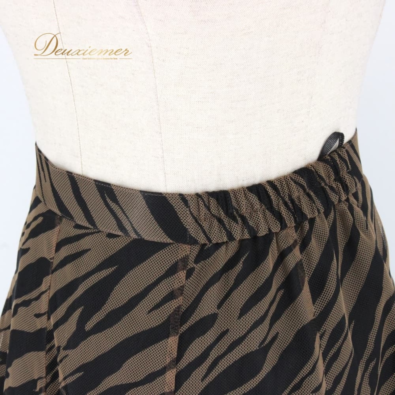 社交ダンス 衣装 スタンダード スカート レッスンウェア レディース DANCE FASHION WORLD ブラック系 ブラウン系 黒 茶 レース 練習着 フレアスカート ダンス衣装 スタンダード用 広がる ふんわり 切替なし シック ゼブラ柄 動物柄 ブラック ブラウン スタイリッシュ 大人 上品 フェミニン 女性用 ポリエステル ファスナー付き 伸縮 あり ウエスト調整 なし ダンス フォーマル 競技用 9号 社交ダンスレッスン ステージ用 練習 女優感 エレガント ダンスファッションワールド