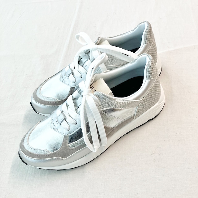 パイソンミックススニーカー