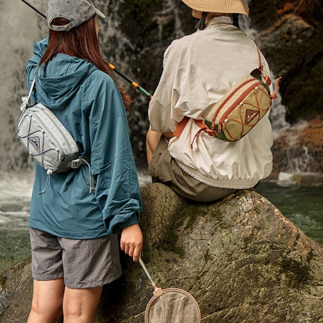 Shoulder bag M13676