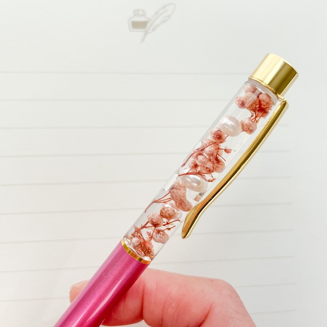 【送料無料】ハーバリウムボールペン　淡水パールとピンクのライスフラワー