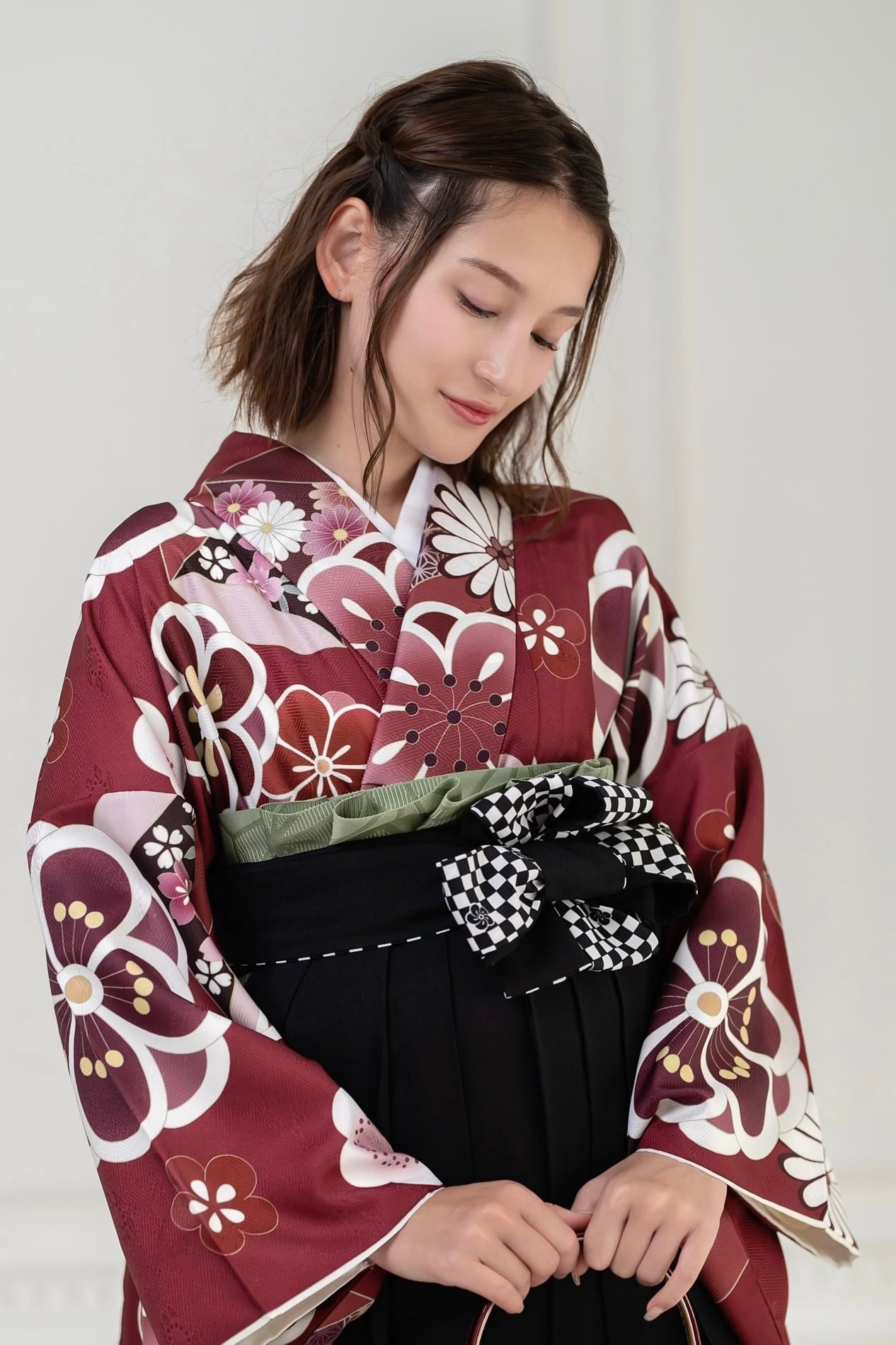 Kimono Sienne 卒業式袴3点セット 赤 二尺袖着物 袴 黒 市松模様