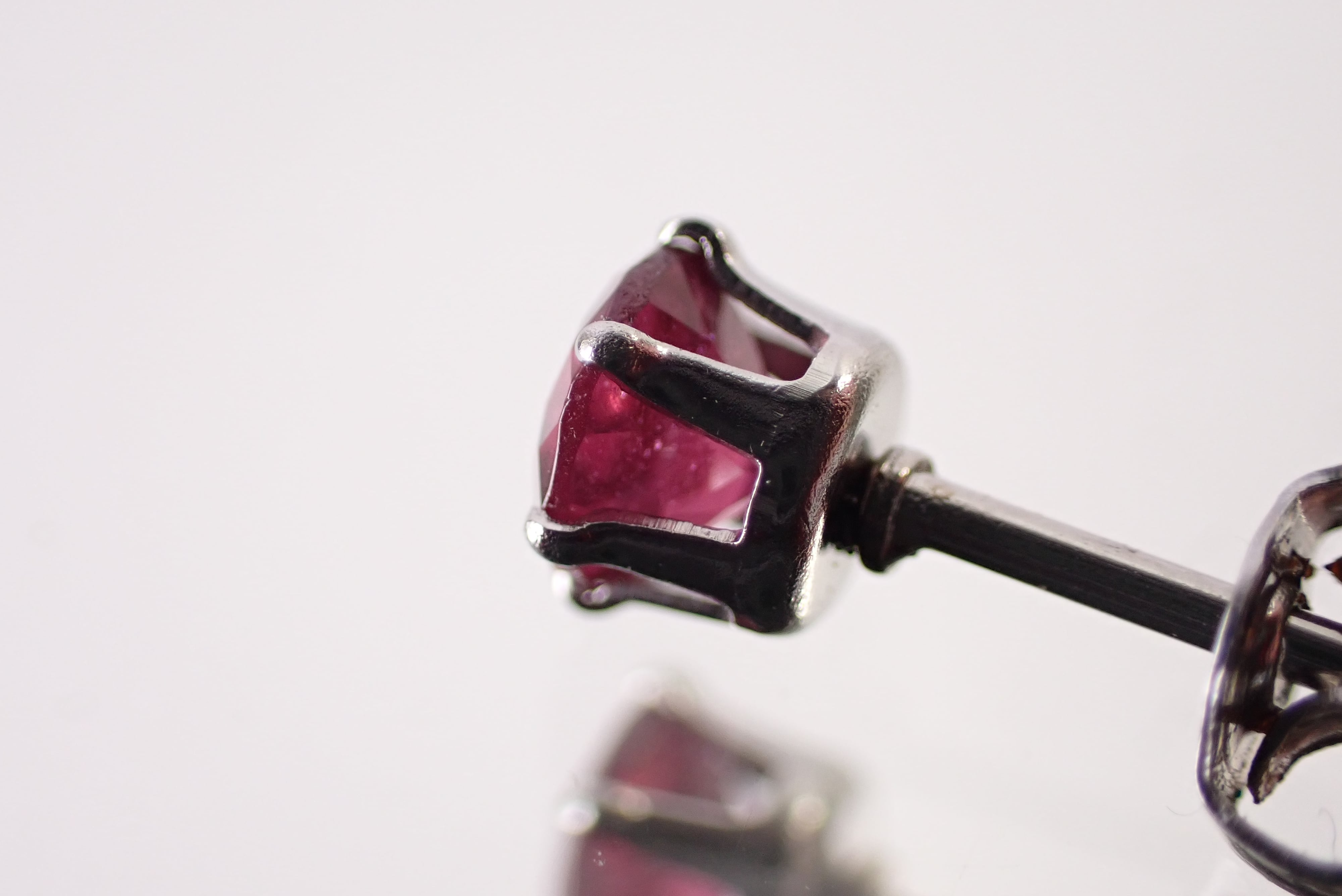 ロードライトガーネットピアス 約0.4ct [D9-38] | differencee