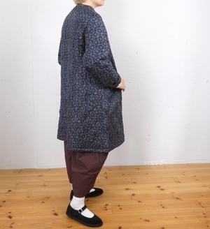 maison de soil（メゾンドソイル）シルクプリント×キルティング ノーカラー ダブルコート