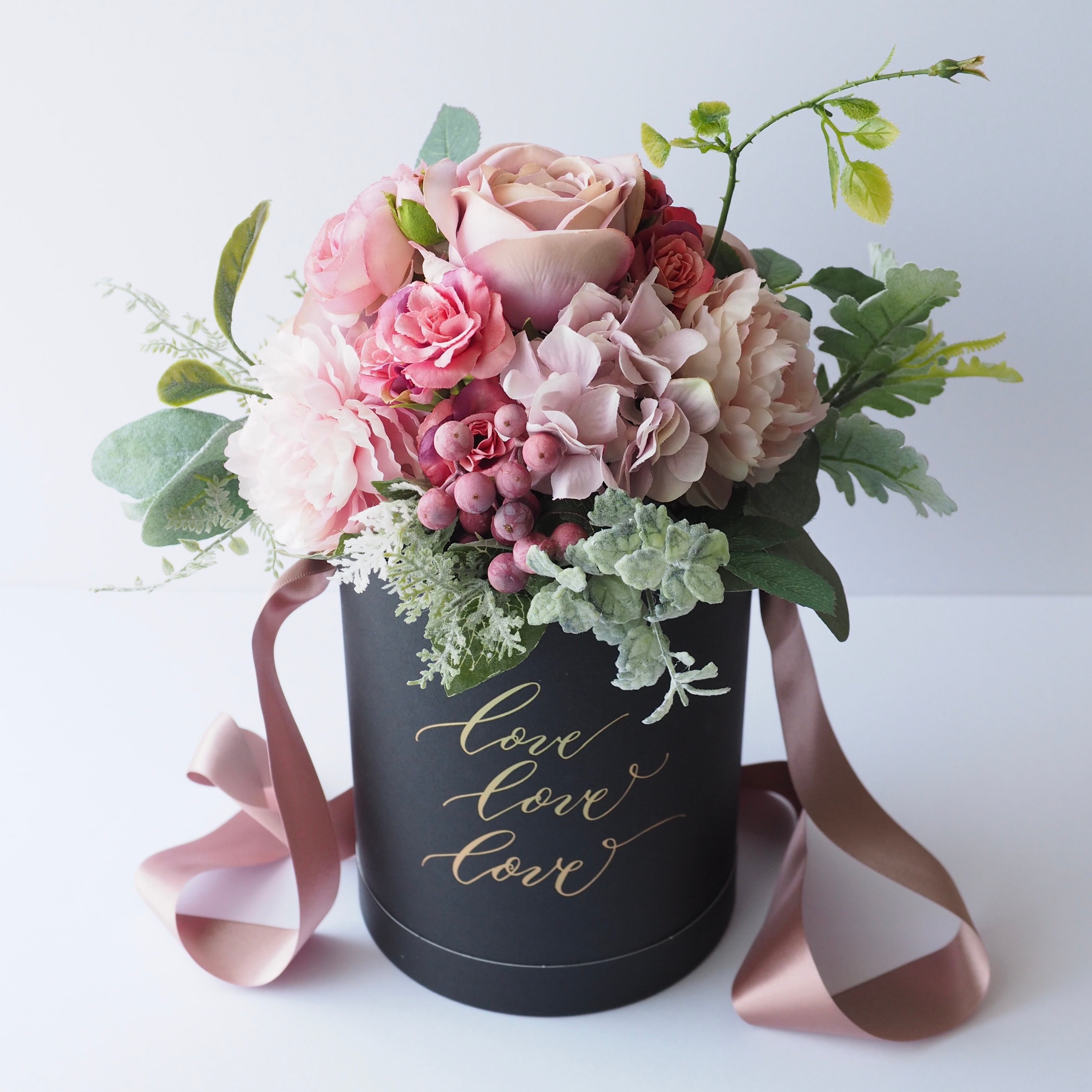 ローズとピオニーのくすみピンクブーケ＊Cancer | glue.