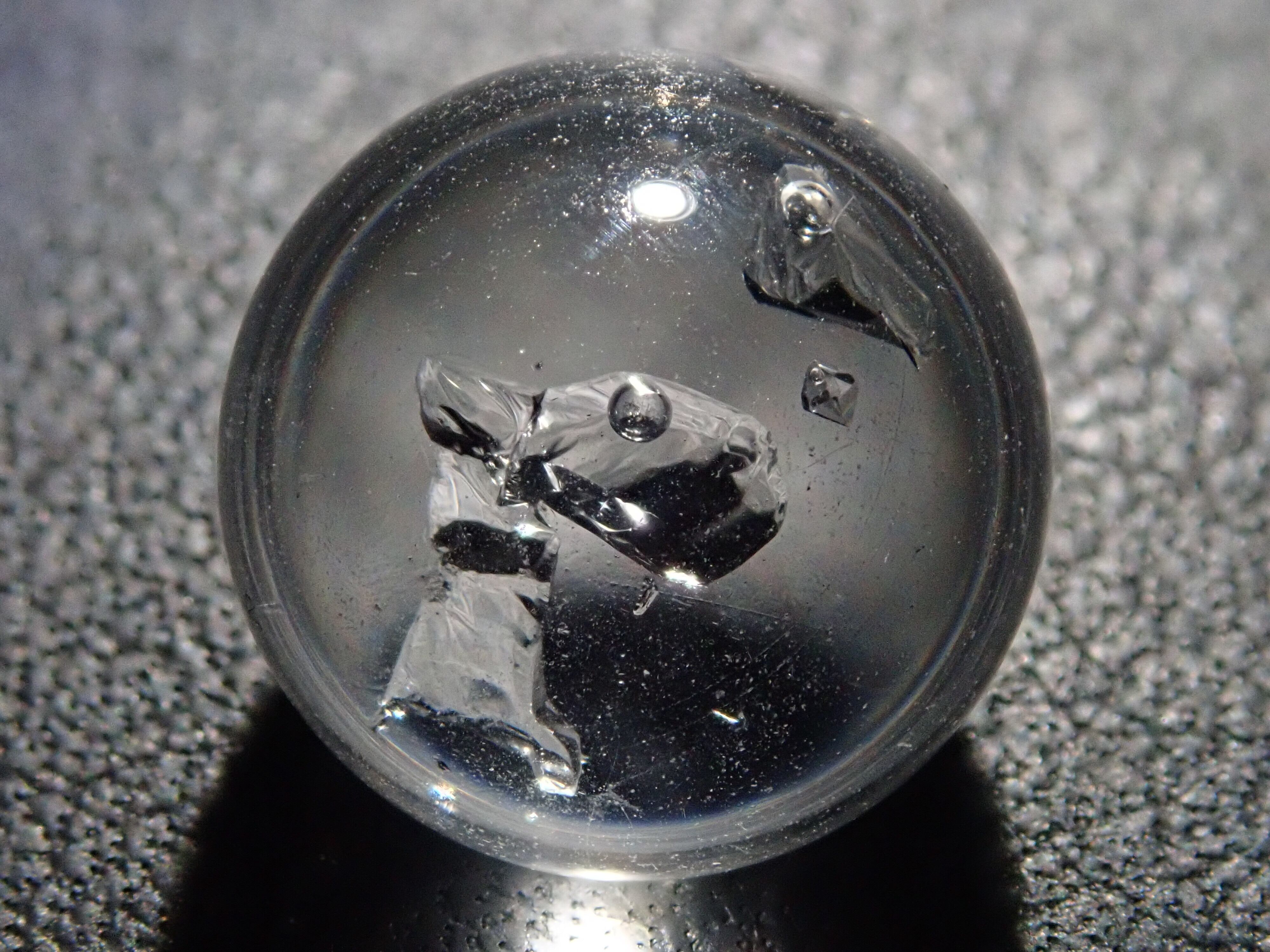 ブラジル産水入りクォーツ 6.909ct