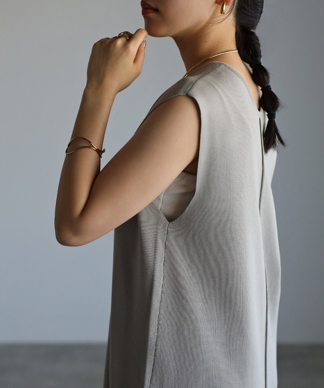 前後2WAYディープUネックダイバーニットワンピース