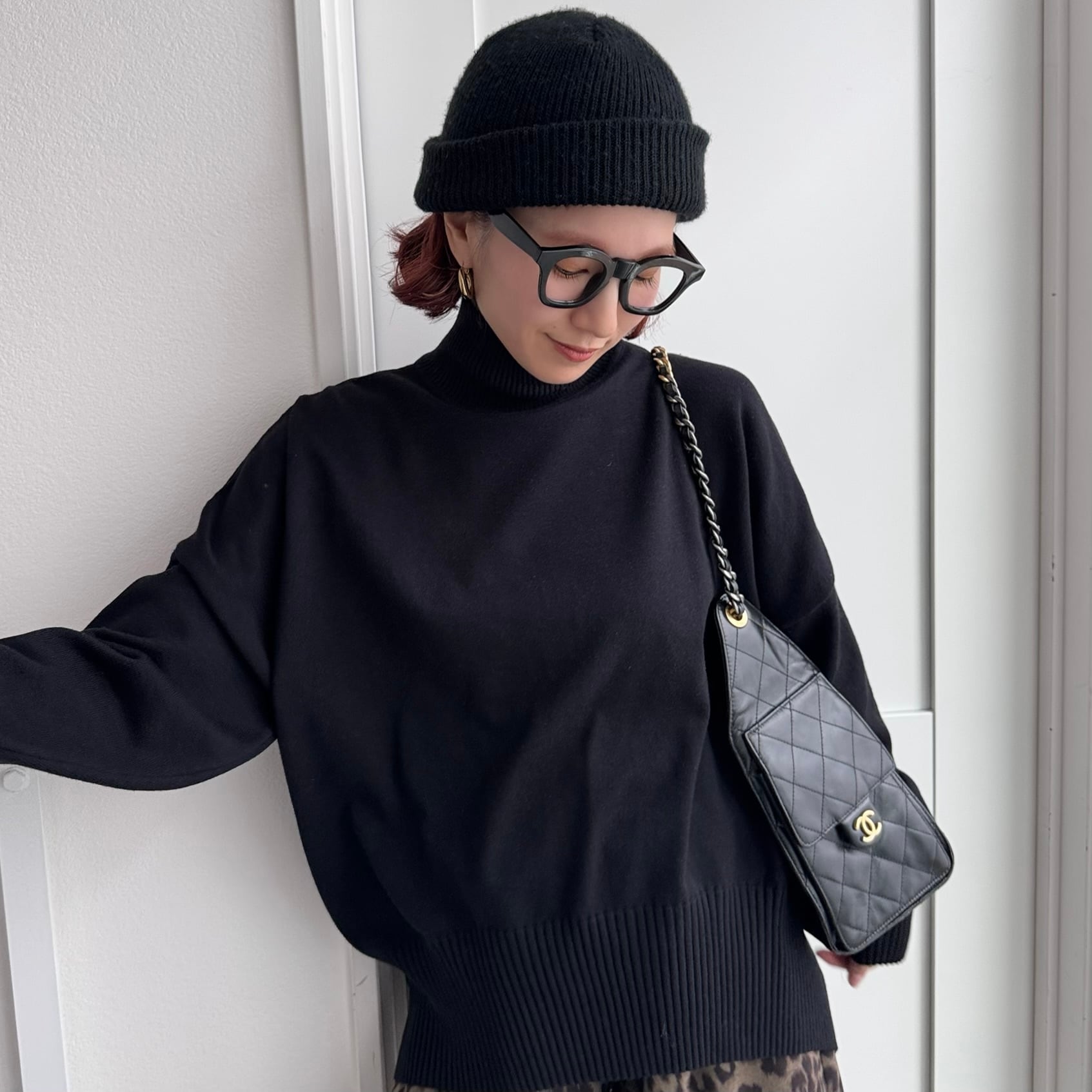 予約1週間】ハイネックオーバーニットPO/ブラック | CFT.