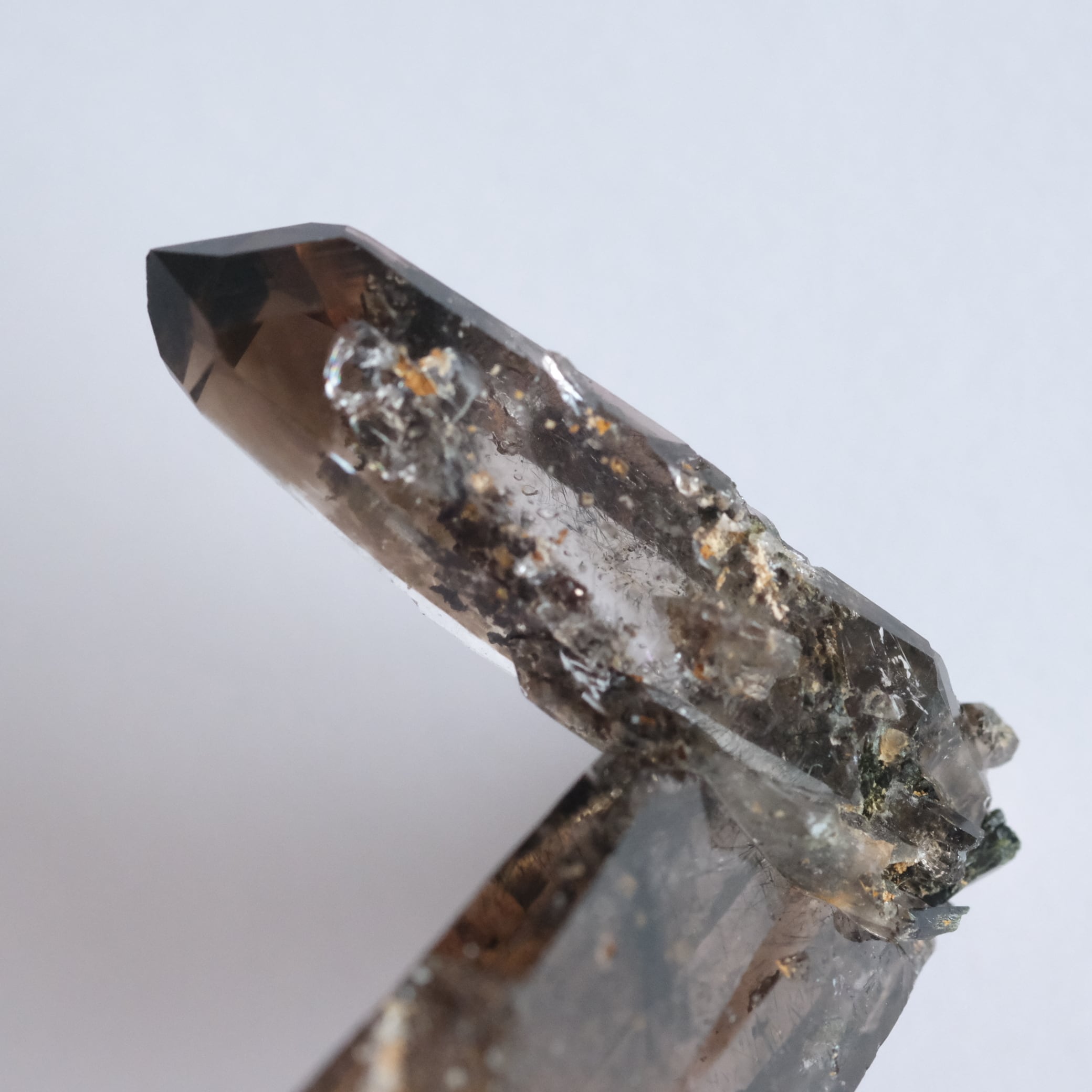 スモーキークォーツの原石 〇 煙水晶 | ふれる