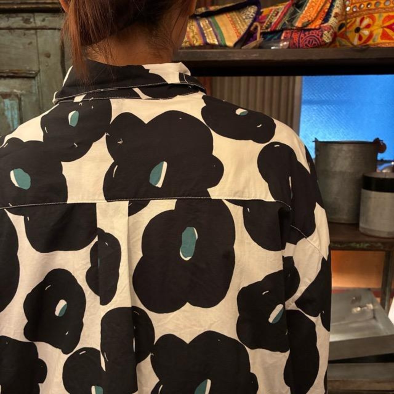 TOPANGA Lady's Nordic Flower Loose Fit Shirt　ノルディックフラワールーズフィットシャツ　ホワイト×ブラック　長袖　丸襟　ブラウス　花柄　