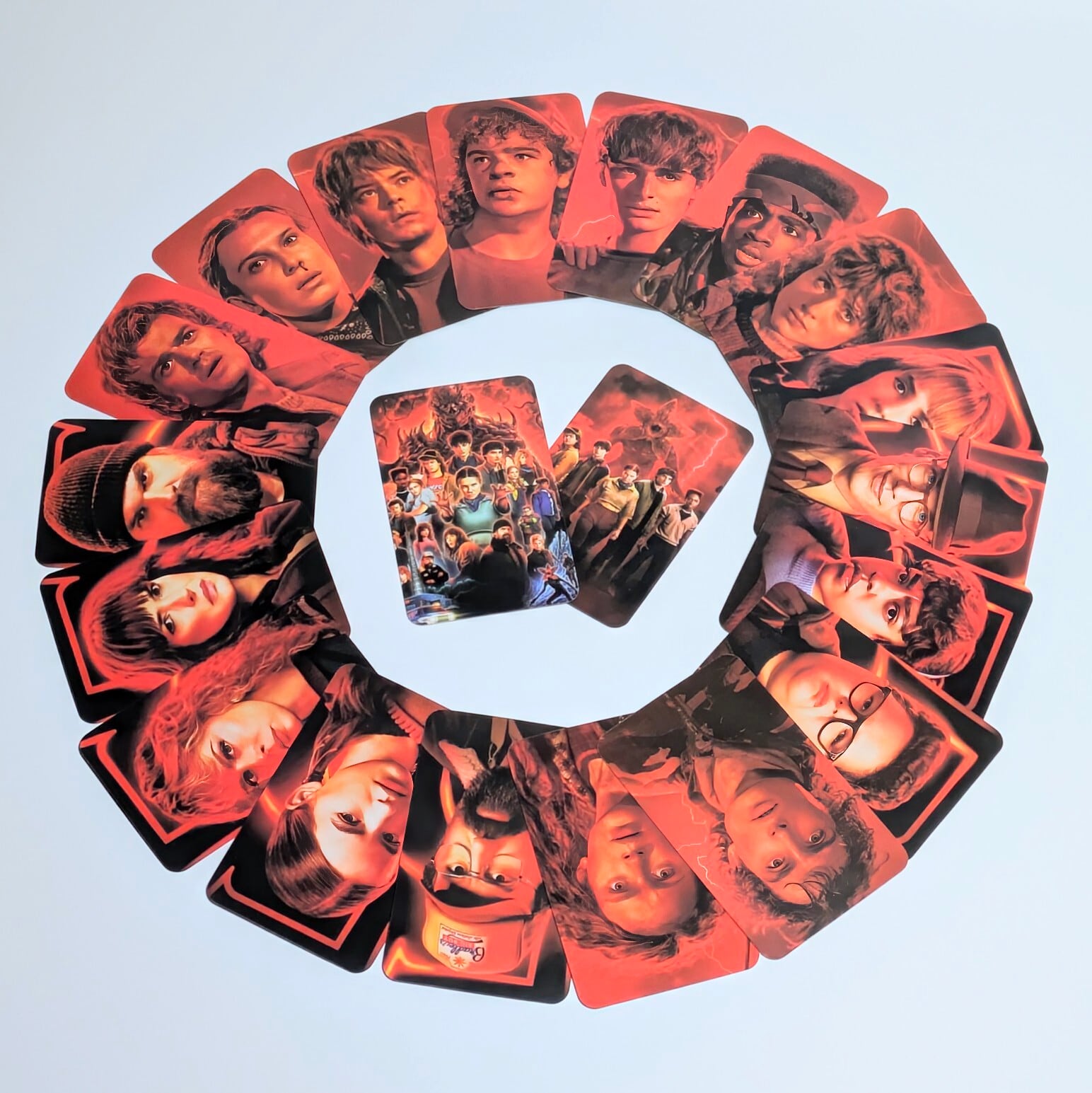 【 Stranger Things ( ストレンジャー・シングス ) 】LOMOカードセット(LOMO CARD:60PCS / STICKER:32PCS) 〚アメリカン雑貨 アメトイ〛